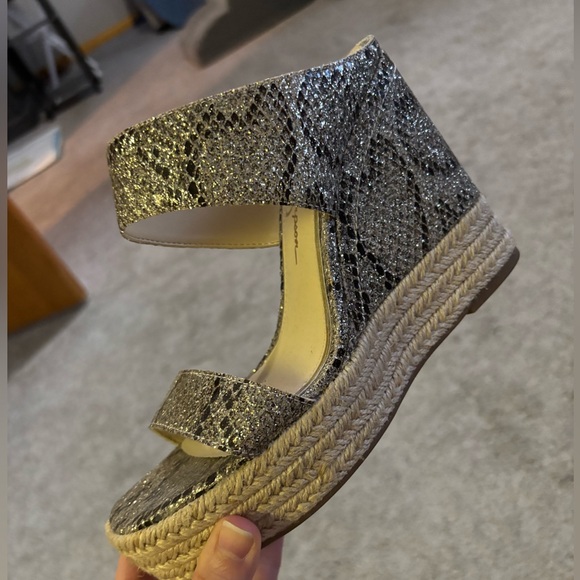 Jessica Simpson sparkly snake wedges - Picture 2 of 3